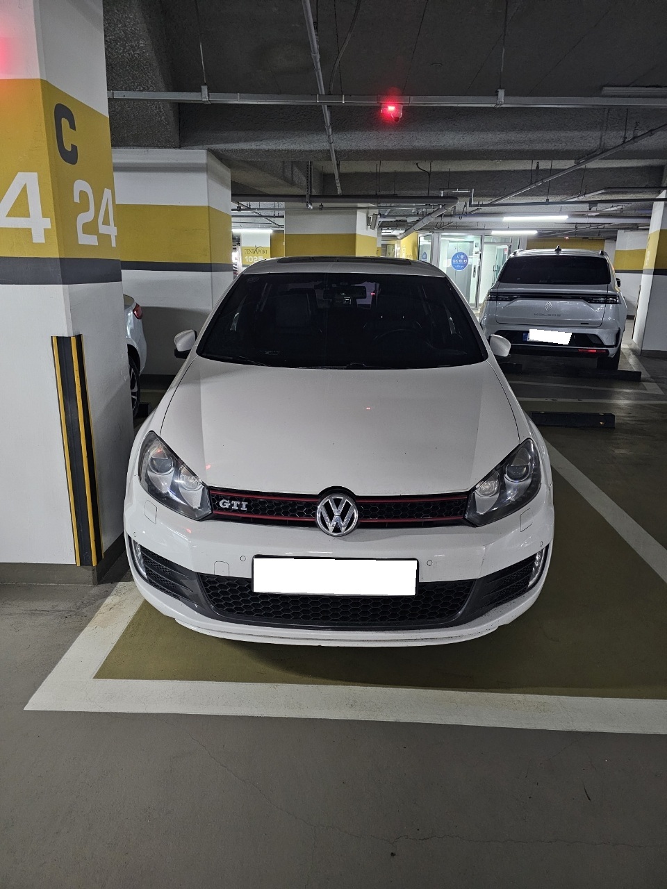2011 Volkswagen Golf 6th gen 2.0 GTI 5-door (350372) pre-producted