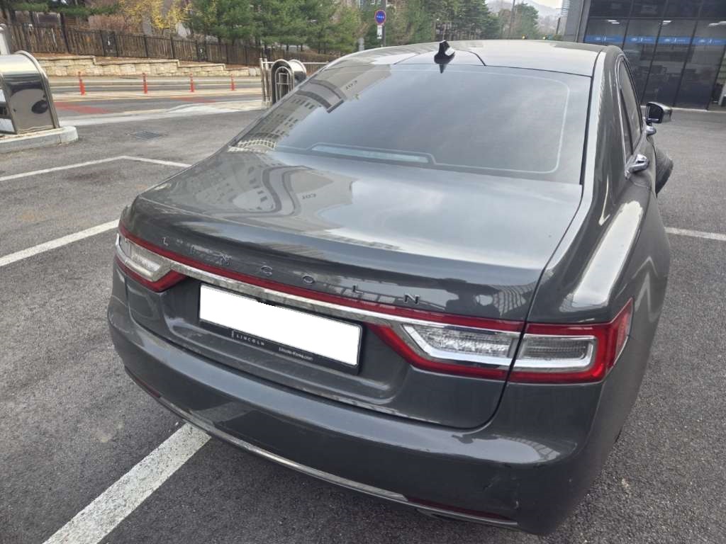 [Reserved]2019 Lincoln Continental 10th Gen 3.0 AWD Presidential (614069) pre-producted