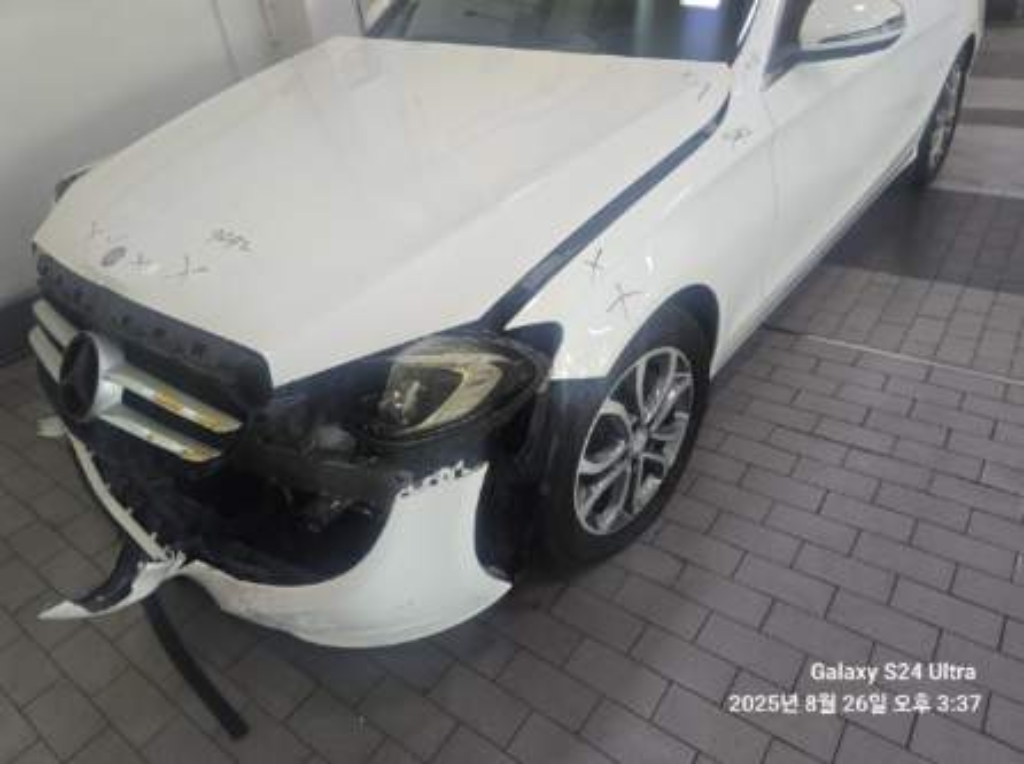 2016 Benz C-Class W205 C220 d Avantgarde (244292) pre-producted