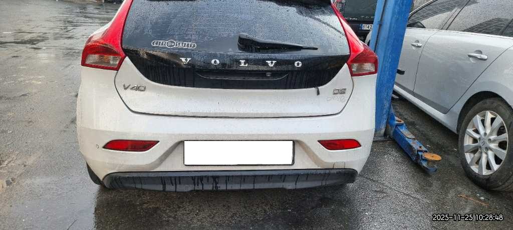 2014 Volvo V40 D2 (147267) pre-producted