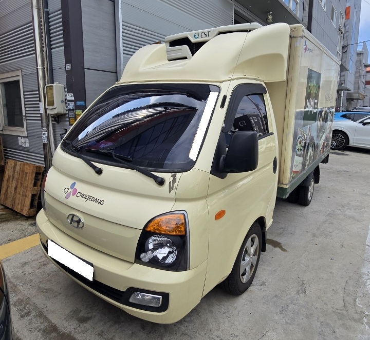 2016 [Refrigerated Truck] Porter 2 (CRDi) (230738) pre-producted