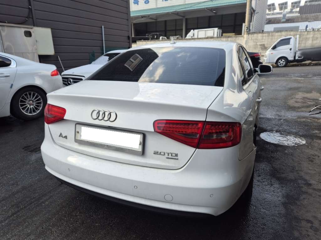 2013 Audi New A4 2.0 TDI Quattro Dynamic (251119) pre-producted