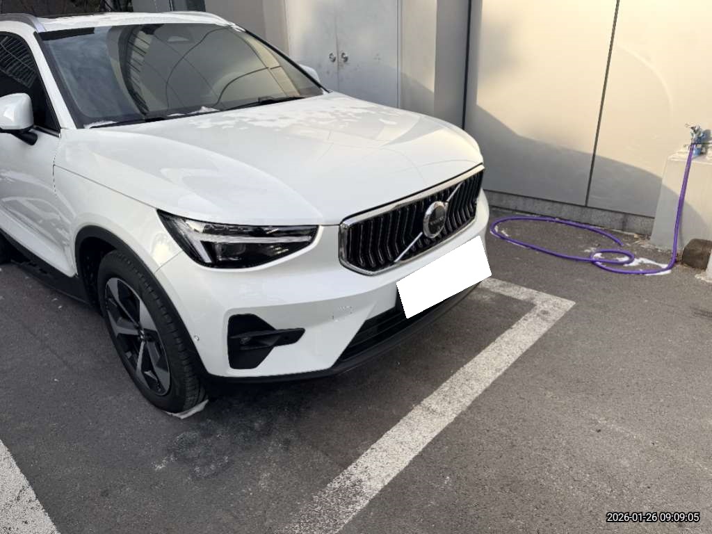 [Auction] 2025 Volvo XC40 B4 AWD Plus Bright(558003) pre-producted