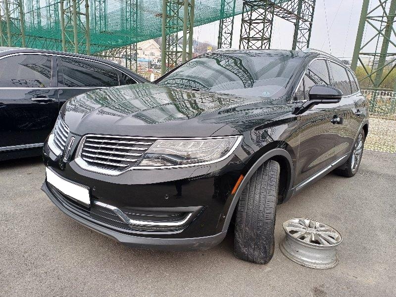 2018 Lincoln MKX 2nd Gen 2.7 AWD Reserve (L17315) pre-producted