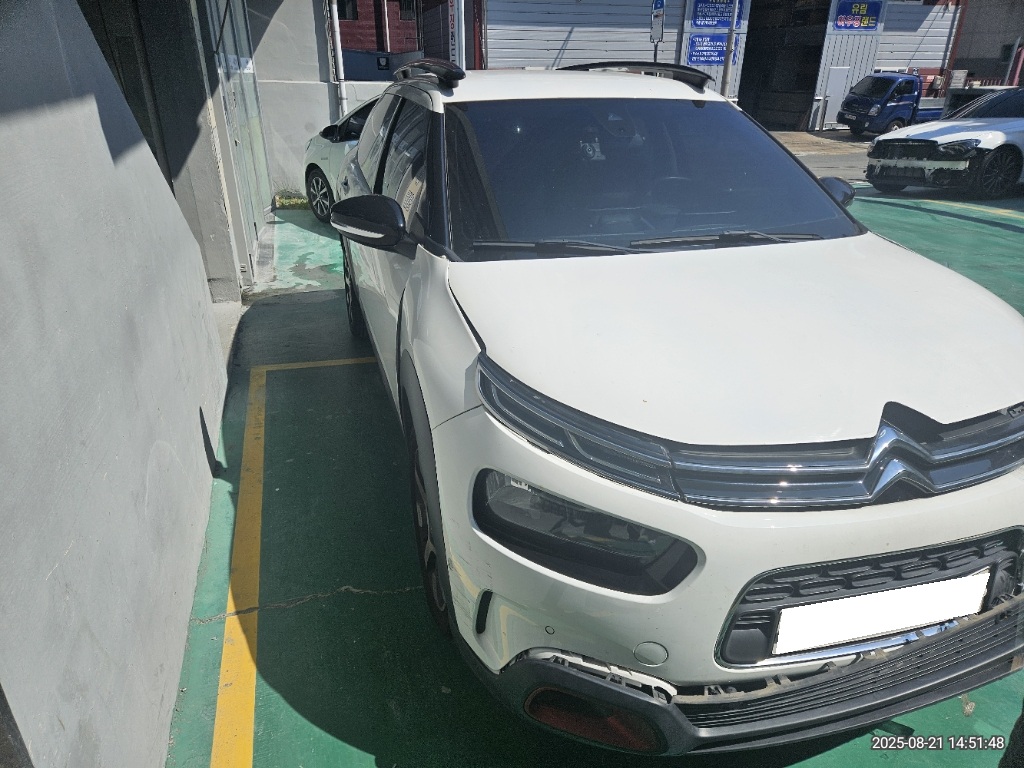 [Reserved]2019 Citroen C4 Cactus 1.5 BlueHDi Shine (517660) pre-producted