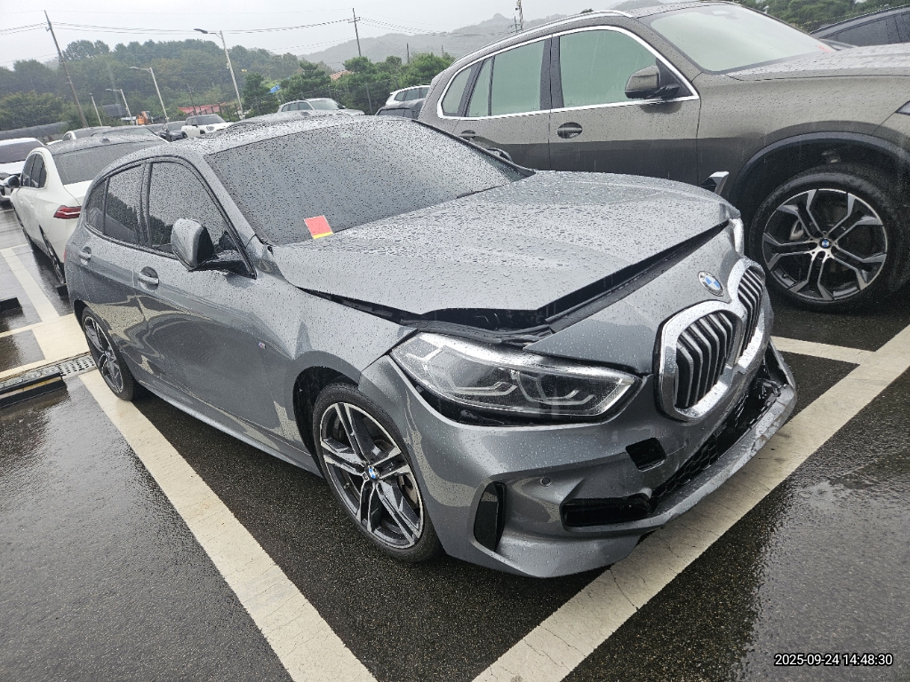 2024 BMW 1 Series (F40) 120i M Sport (P39005) pre-producted