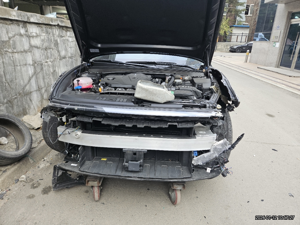 [Auction] 2025 Grandeur (GN7) Gasoline 2.5L 2WD Premium(086347) pre-producted