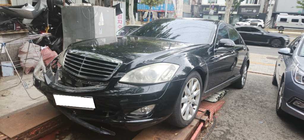 2008 Benz S-Class-W221 S500L (173668) pre-producted