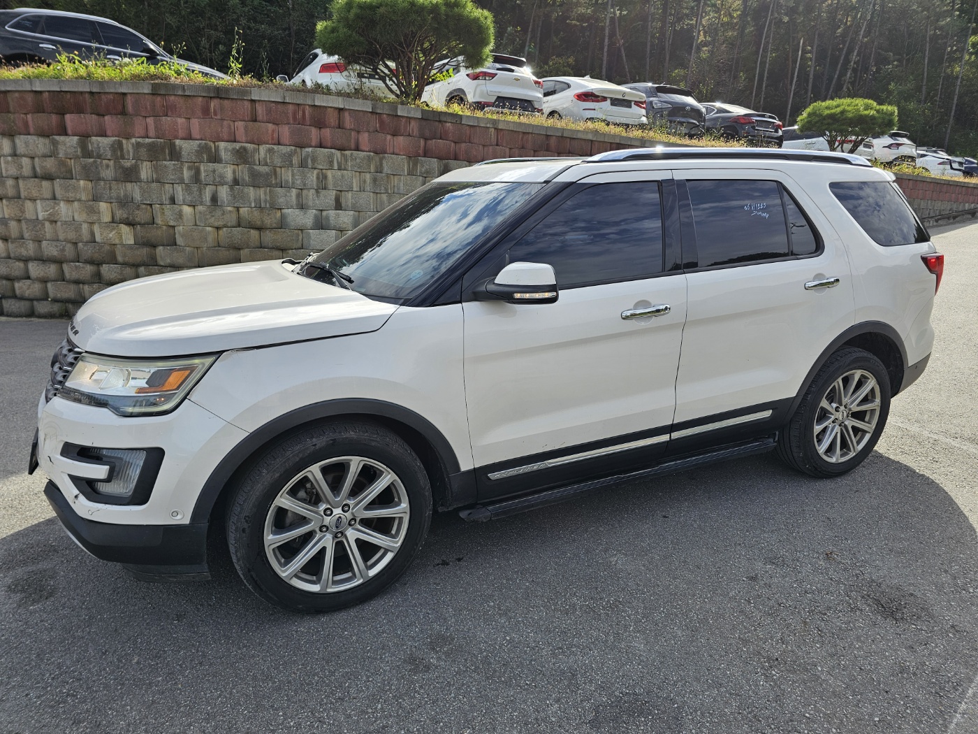 2017 Ford Explorer 3.5 Limited 4WD (S/N: B48404)