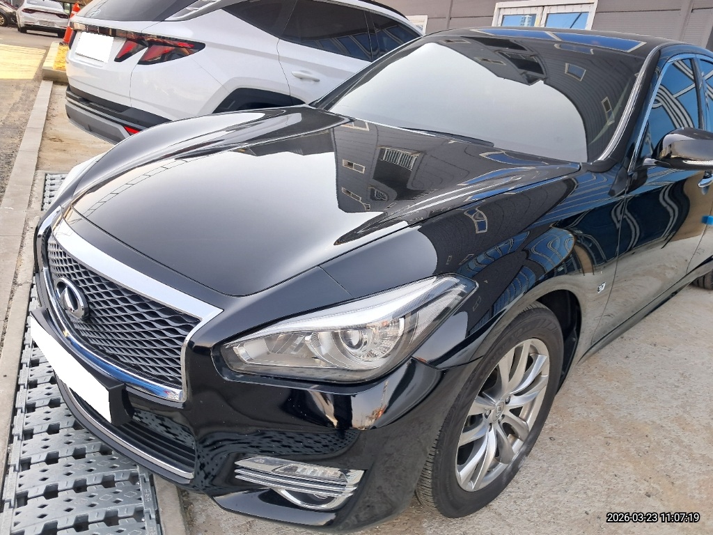 2018 Infiniti Q70 3.7 Style (670022) pre-producted