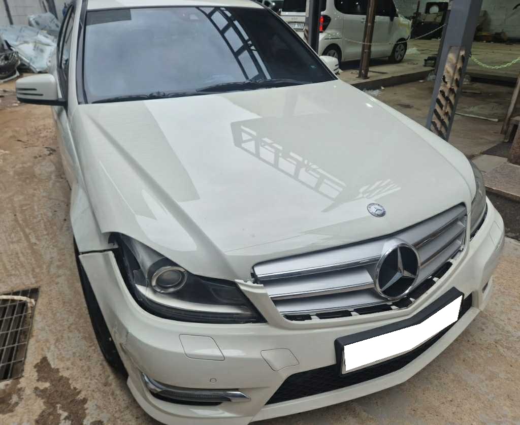 2012 Benz C-Class W204 C200 CGI (670767) pre-producted
