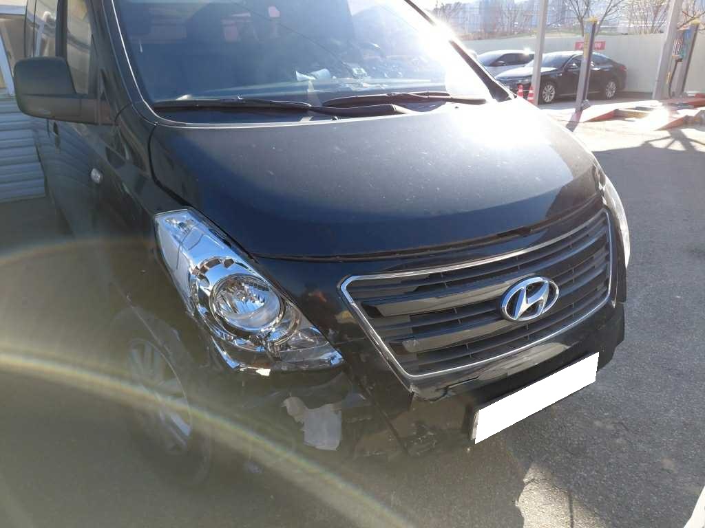 2017 Grand Starex Van Smart (895442) pre-producted