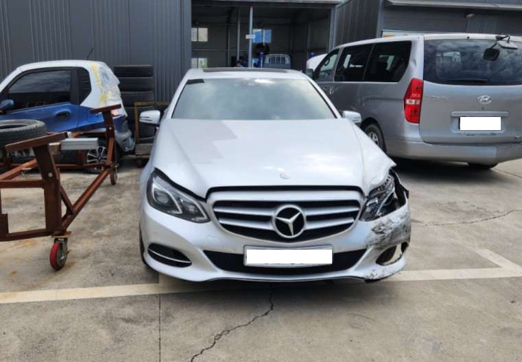 2016 Benz E-Class W212 E220 BlueTEC Avantgarde (287036) pre-producted