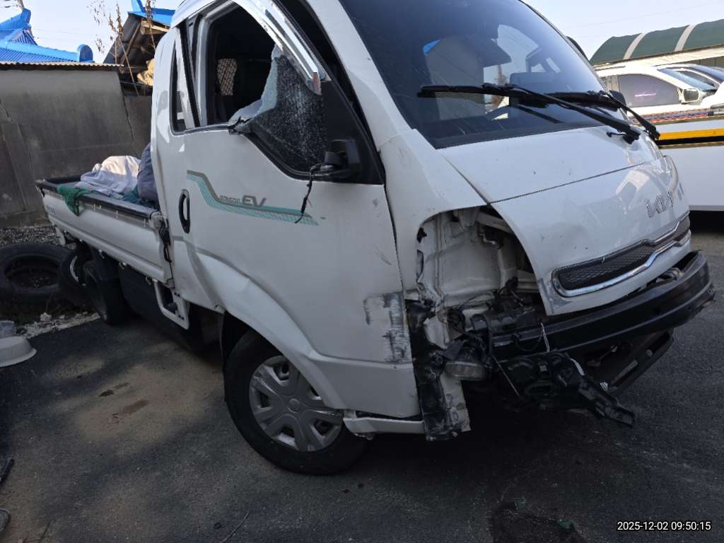 2022 Bongo 3 (EV) 1.0 ton King Cab 2WD GLS (017030) pre-producted