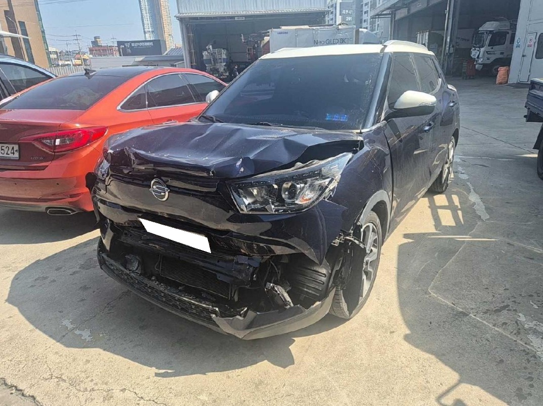 2016 Tivoli Gasoline 2WD 1.6 VX (100131) pre-producted