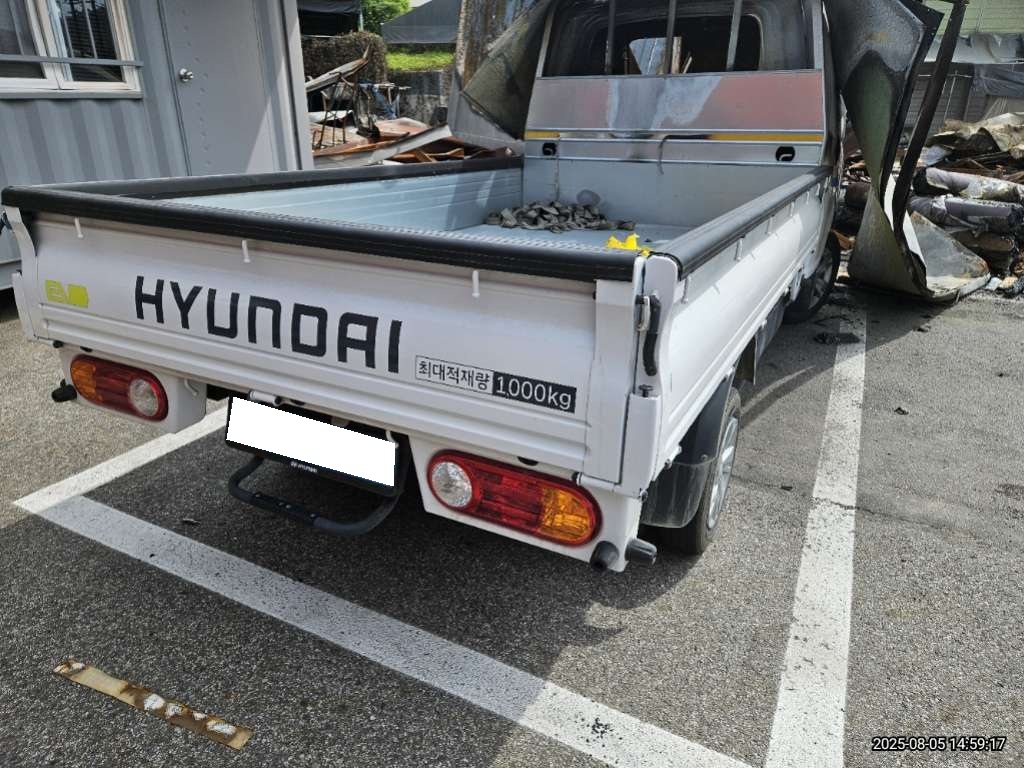 [Reserved]2024 Porter 2 EV 1.0-ton Super Cab Premium Special (077819) pre-producted