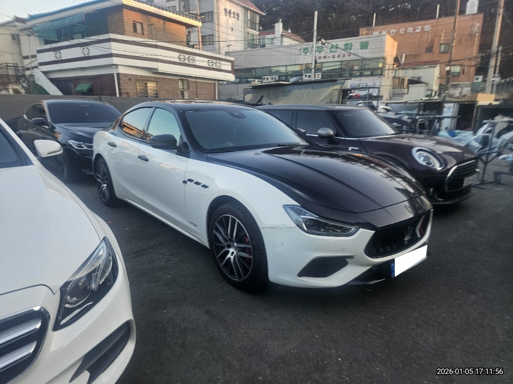 [SOLDOUT]2018 Maserati Ghibli 3.0 (301692) pre-producted