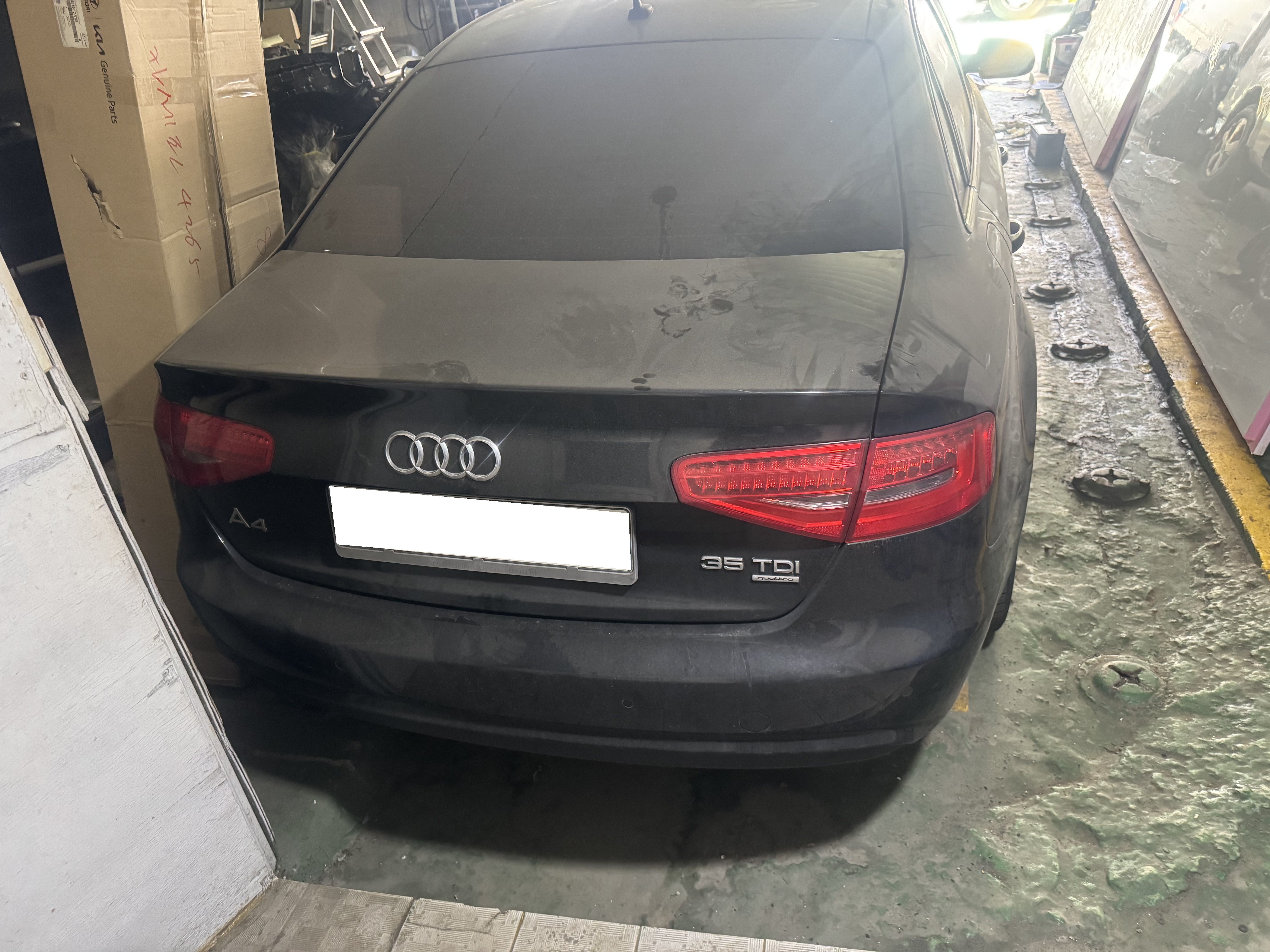 2015 Audi New A4 35 TDI Quattro (068252) pre-producted