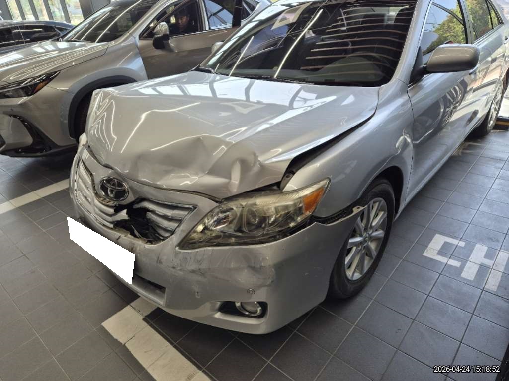 2010 Toyota Camry 2.5 XLE (005043) pre-producted