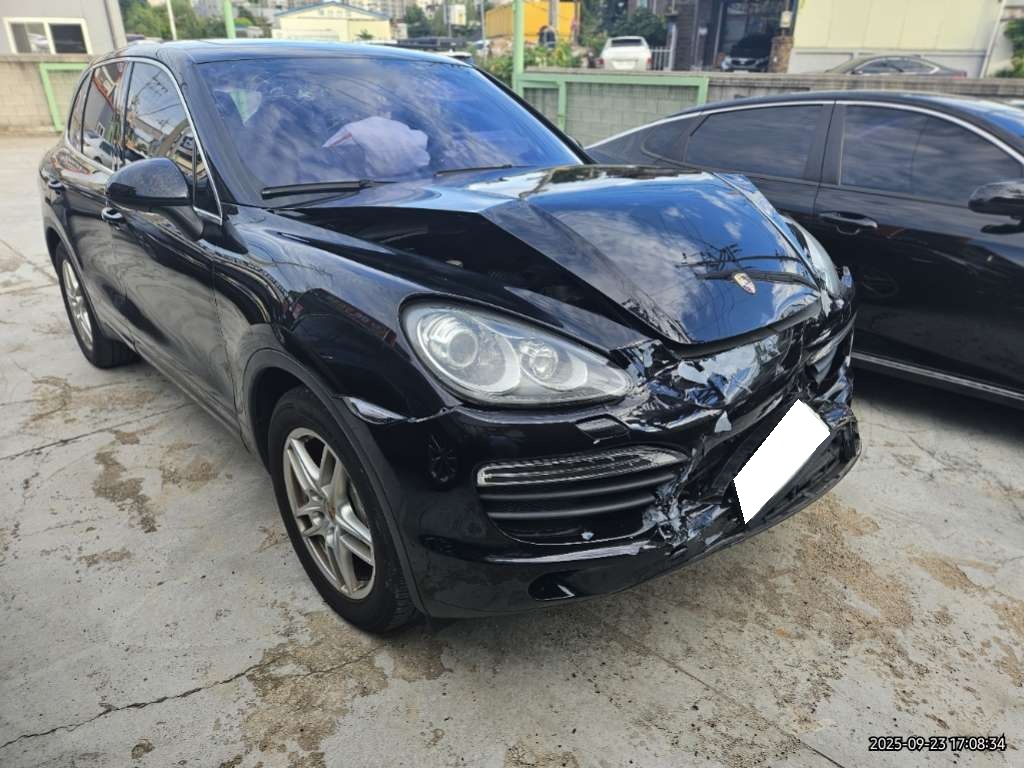 2012 Porsche New Cayenne 4.8 S (A44617) pre-producted
