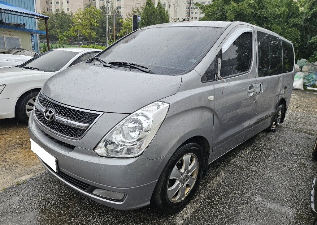 2011 Grand Starex 12seats CVX (367941) pre-producted