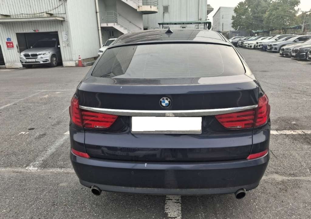 2012 BMW 5 Series GT (F07) 535i xDrive (R76973) pre-producted