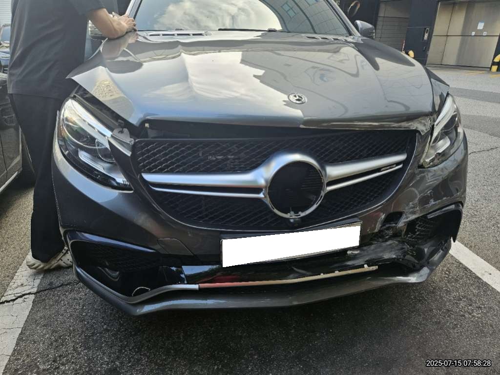 [Reserved]2017 Benz GLE Class W166 GLE 63 AMG S 4MATIC Coupe (076550) pre-producted
