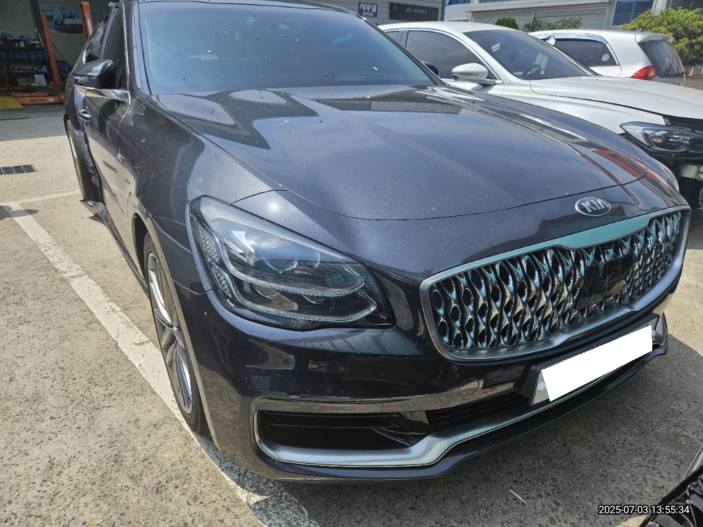 2020 The K9 3.8 GDI AWD Platinum II (020512) pre-producted