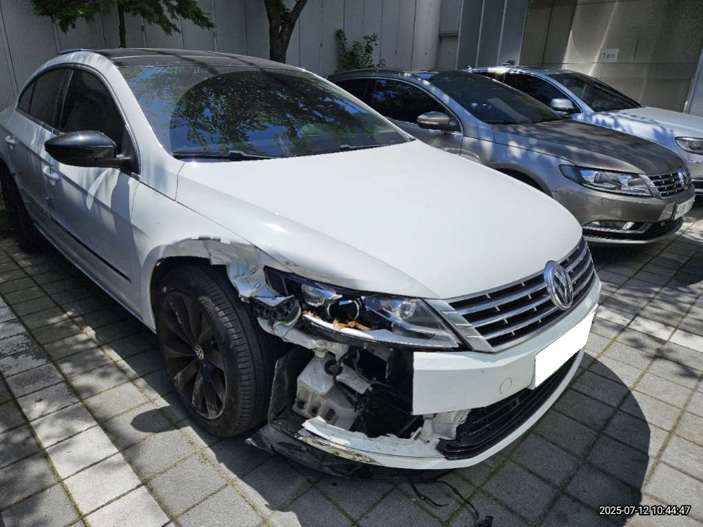 2015 Volkswagen New CC 2.0 TSI (820653) pre-producted