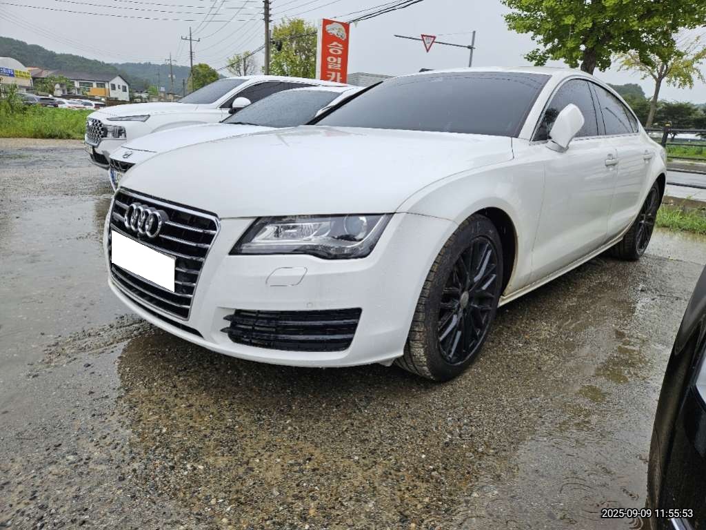 2014 Audi A7 3.0 TFSI quattro entry (088415) pre-producted