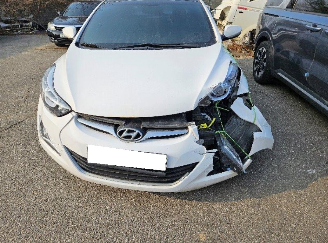 2014 The New Avante 1.6 GDI Smart (047880) pre-producted