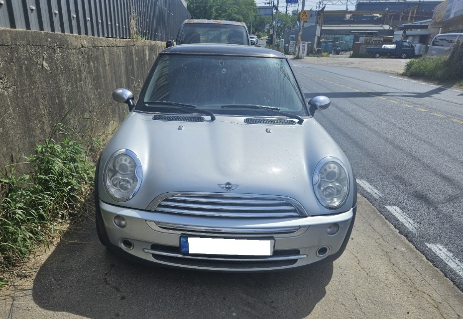 2005 MINI Cooper (B96099) pre-producted