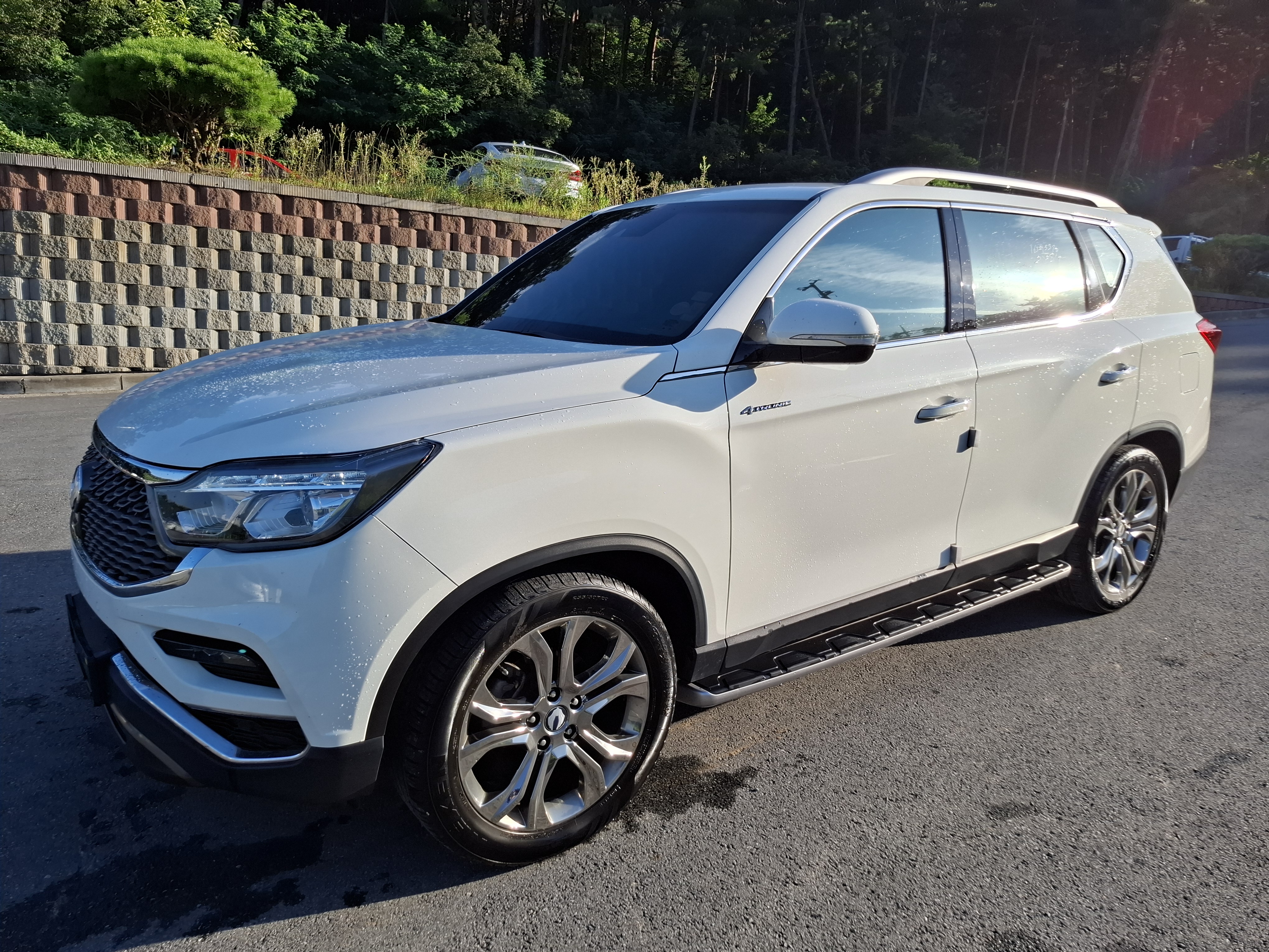 2020 G4 Rexton Diesel 2.2 4WD White Edition (S/N: 063287)