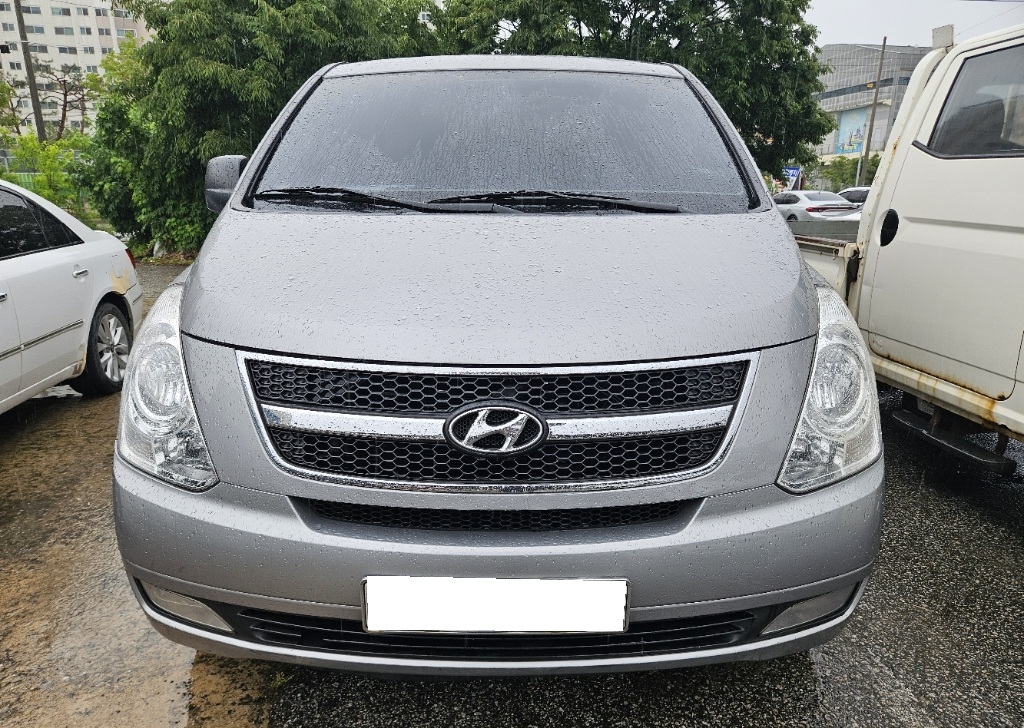 2011 Grand Starex 12seats CVX (367941) pre-producted