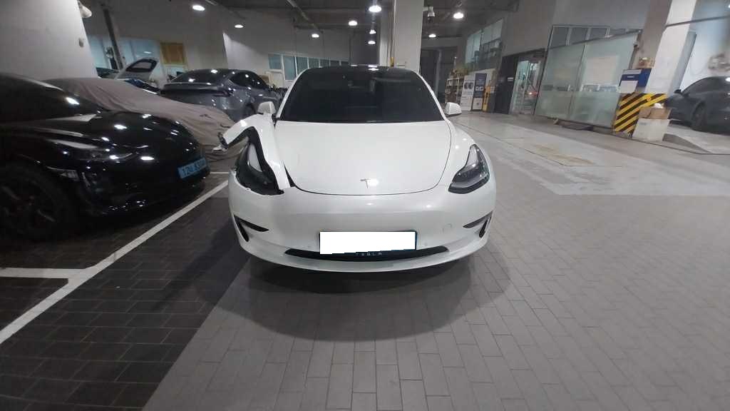 2022 Tesla Model 3 Long Range (228335) pre-producted