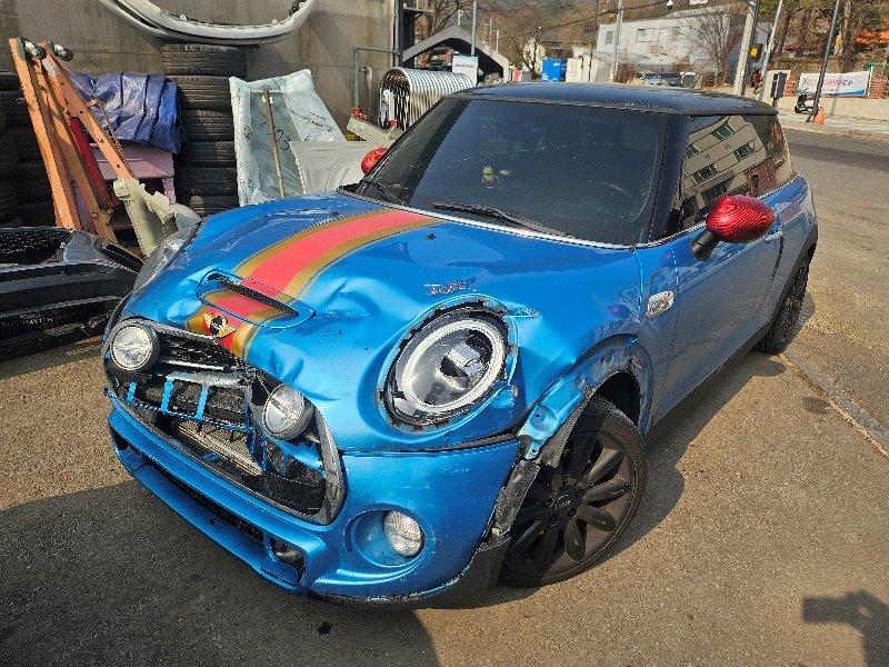 2019 Mini Cooper S (878664) pre-producted