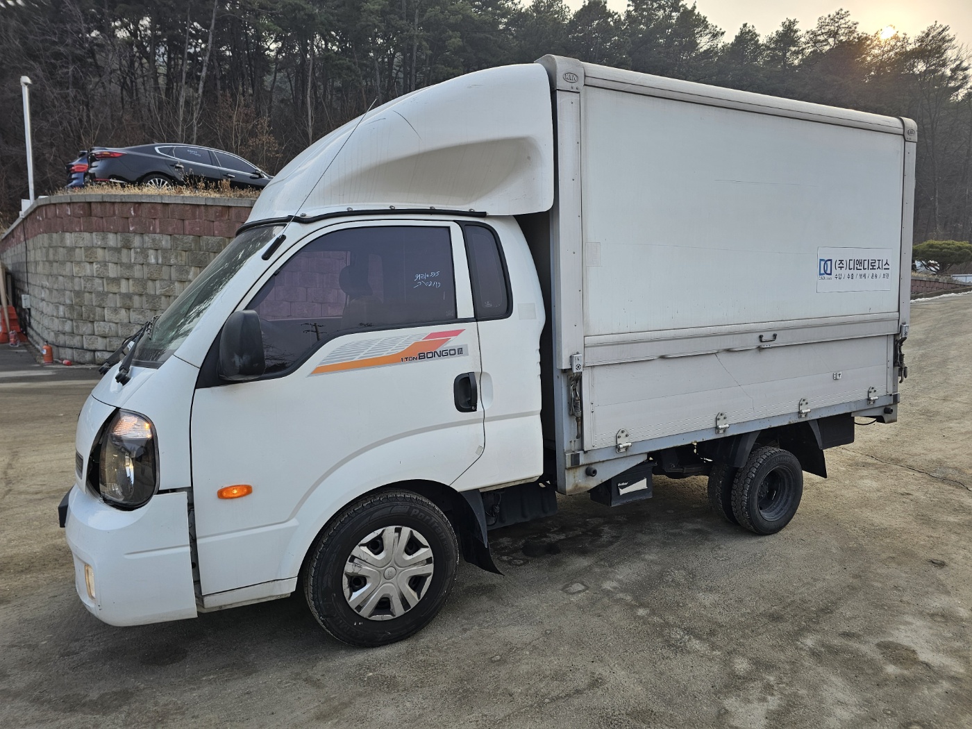 2017 Bongo 3 1.0-ton King Cab CRDi Luxury (S/N: 155931)