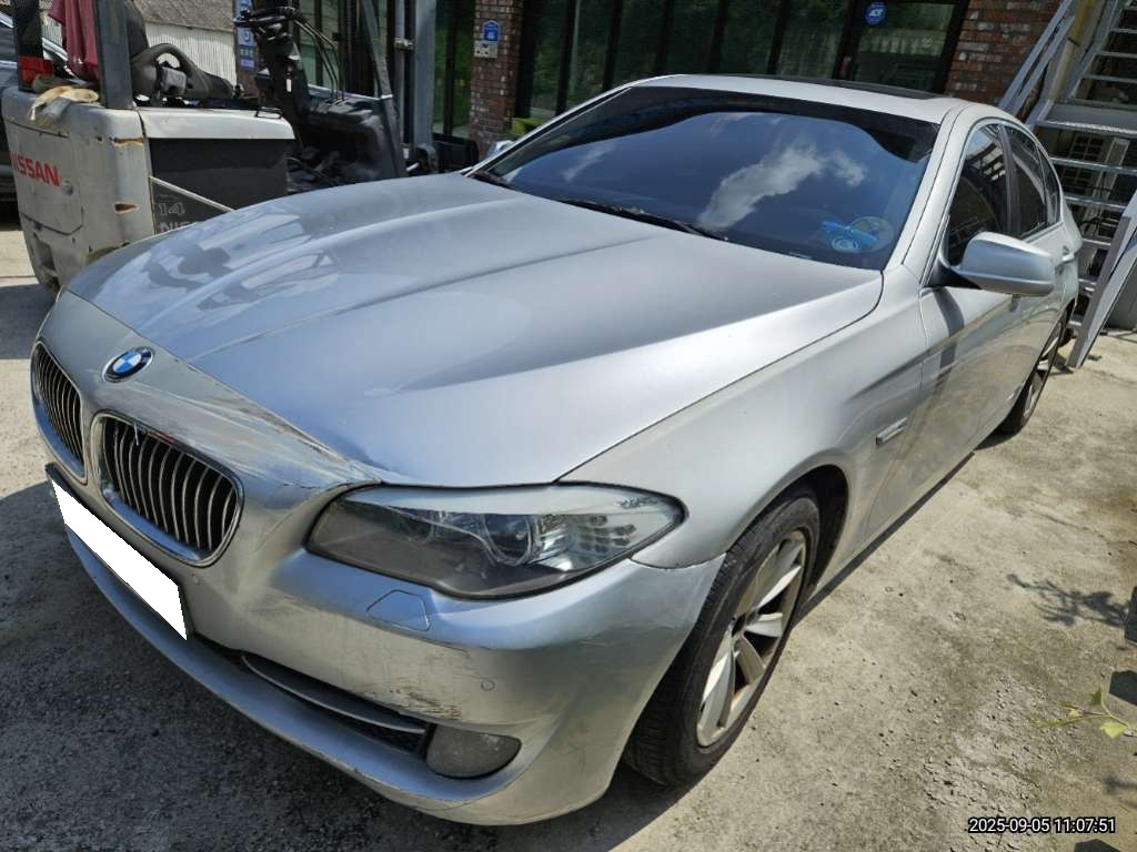 2012 BMW 5 Series (F10) 520d (Y41867) pre-producted