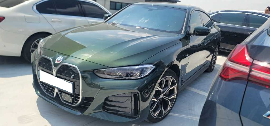 [Reserved]2022 BMW i4 eDrive 40 M Sport (N17265) pre-producted
