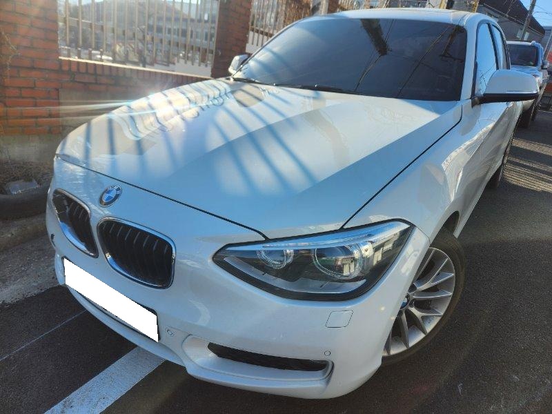 2013 BMW 1 Series (F20) 118d Urban (944671) pre-producted