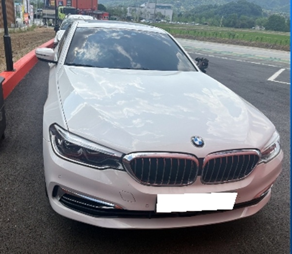 2020 BMW 5 Series (G30) 530i E80688) pre-producted