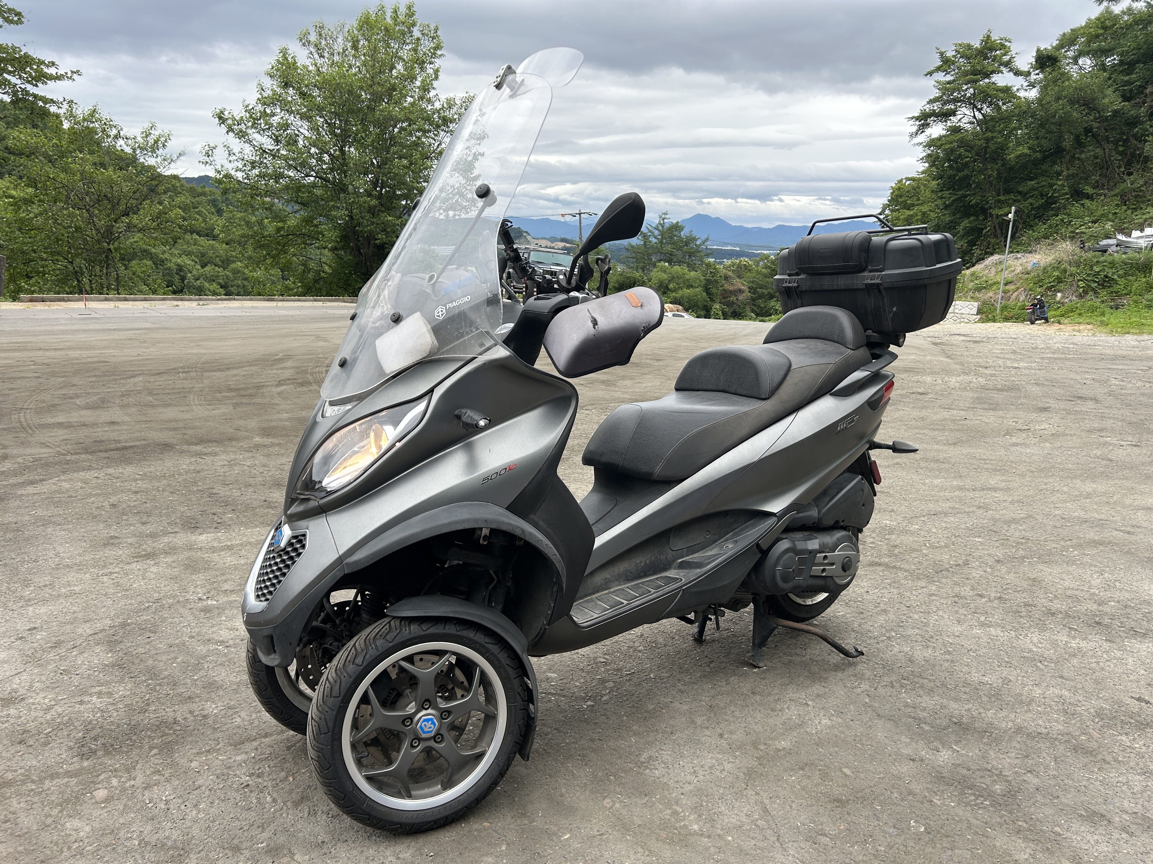 2017 PIAGGIO MP3 500 LT (S/N: 9UP023)