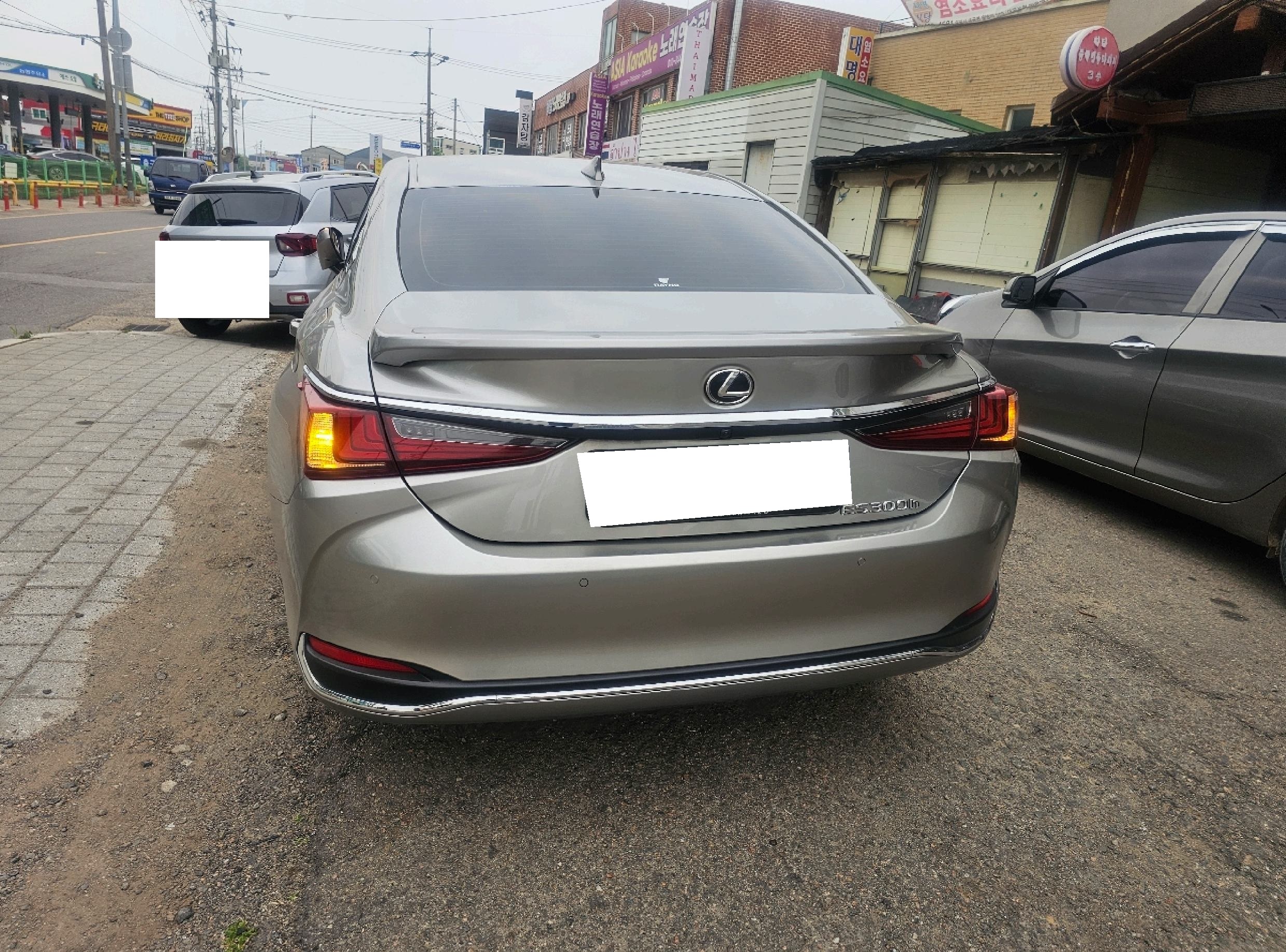 [Auction] 2023 Lexus ES300h 7th Gen Executive(017689) pre-producted