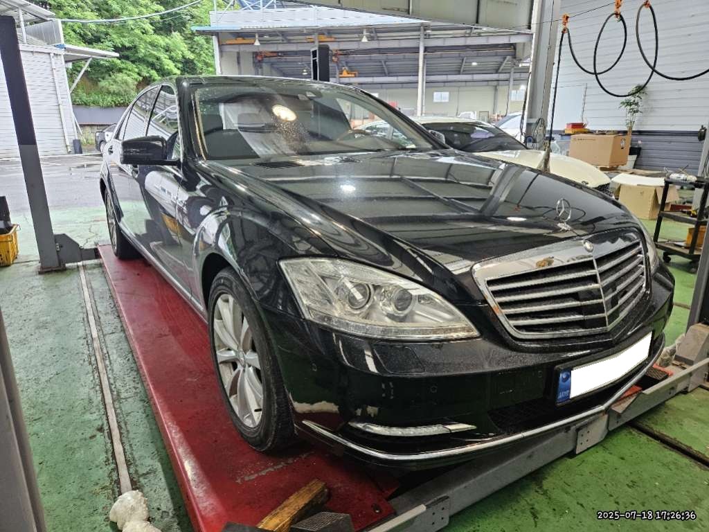 2010 Benz S-Class-W221 S500L (301623) pre-producted