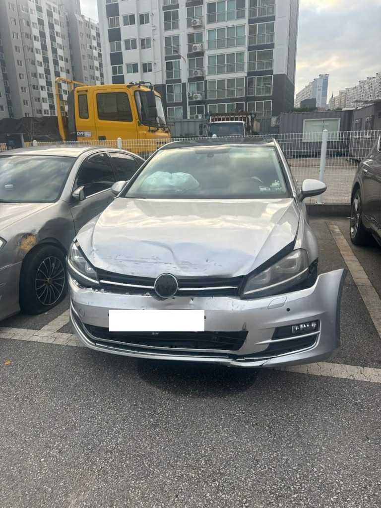2014 Volkswagen Golf 7th gen 2.0 TDI (310548) pre-producted