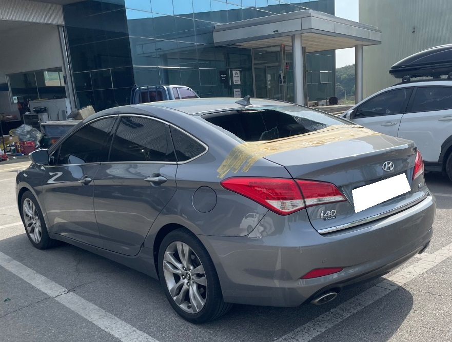 2012 i40 Saloon 1.7 VGT (008719) pre-producted