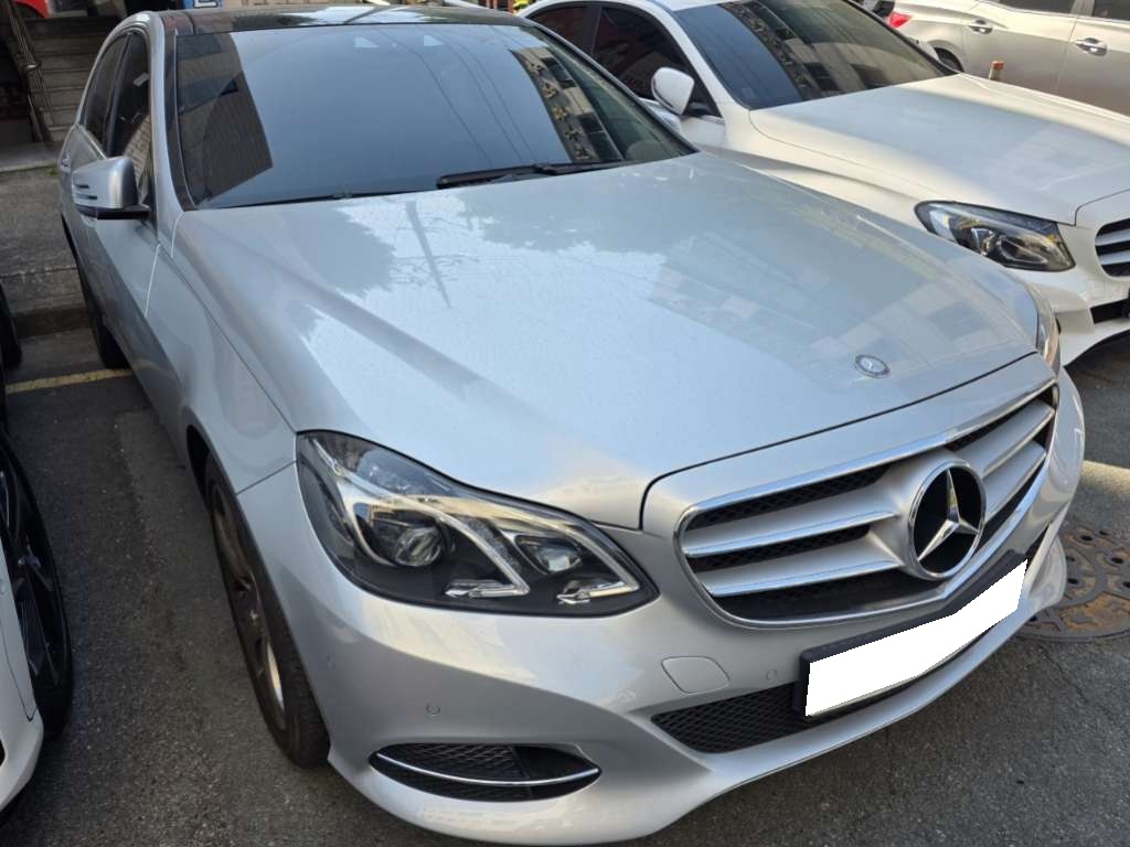 2014 Benz E-Class W212 E350 4MATIC (842902) pre-producted
