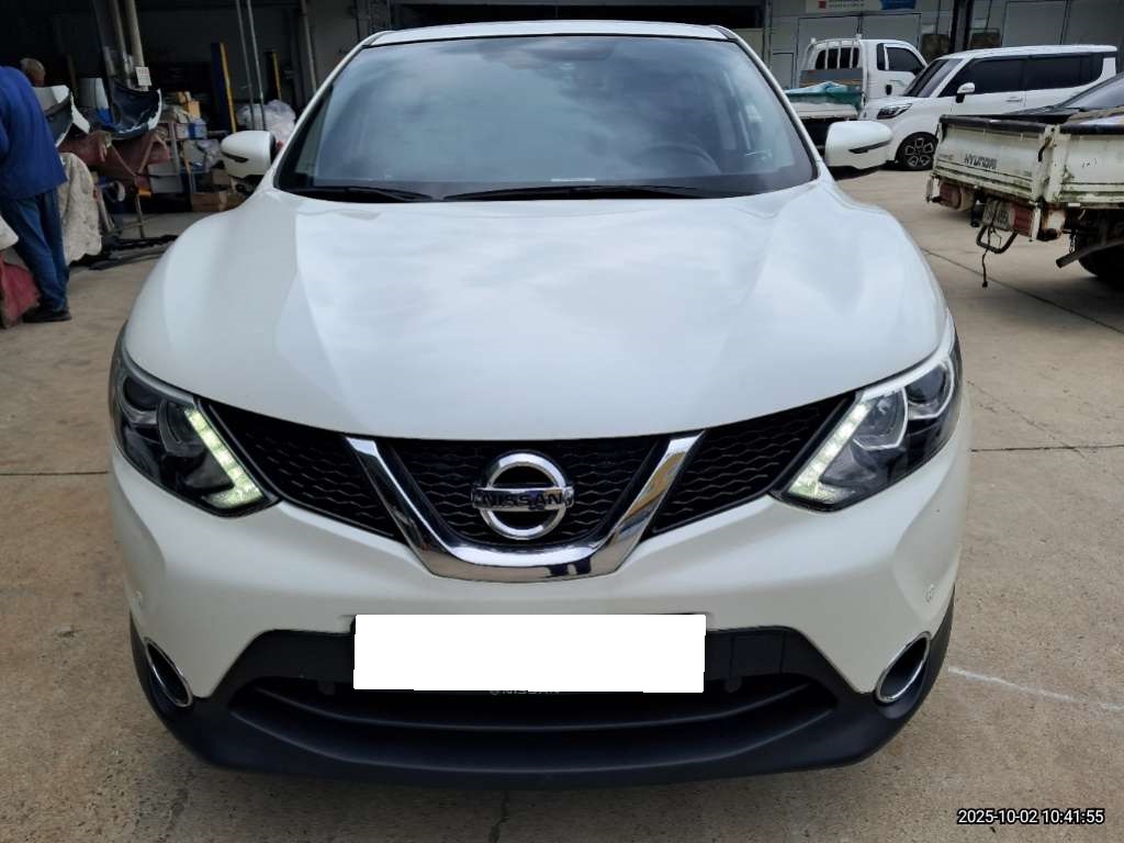 2015 Nissan Qashqai 1.6 SL  (268450) pre-producted