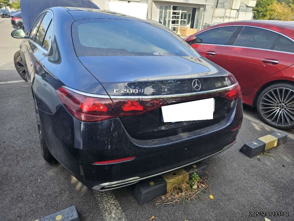 2025 Benz E-Class W214 E200 Avantgarde (120440) pre-producted