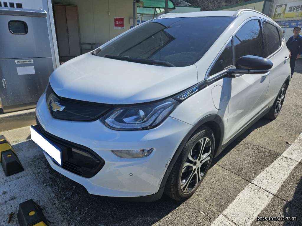 2018 Bolt EV Premier (121058) pre-producted